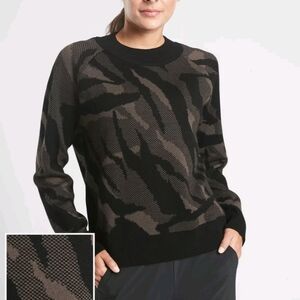 Athleta Jacquard Crew Sweater Camo Small